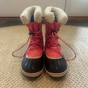 Sorel Women's Pink and Black Winter Boots